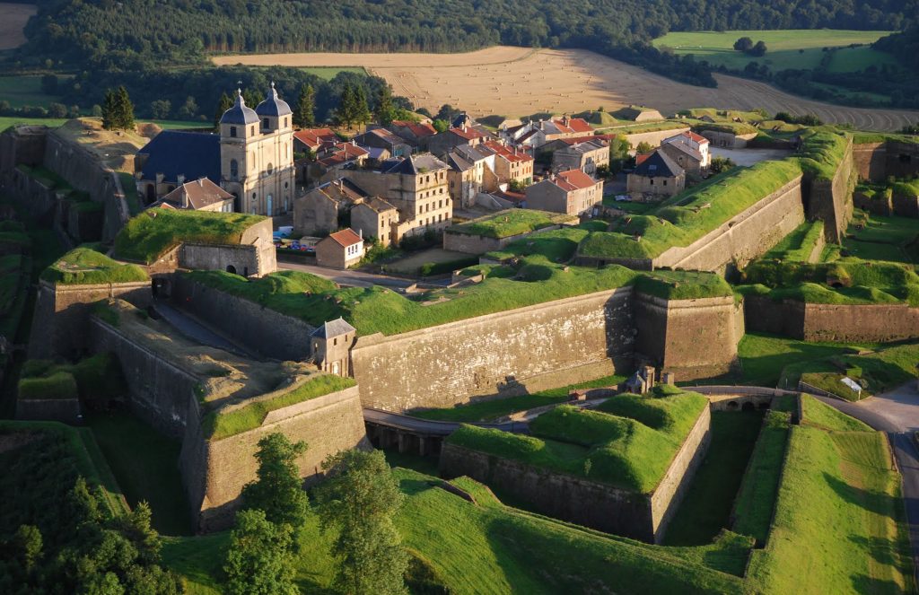 Les remparts de la Citadelle Montmédy Agence PierreYves Caillault ACMH