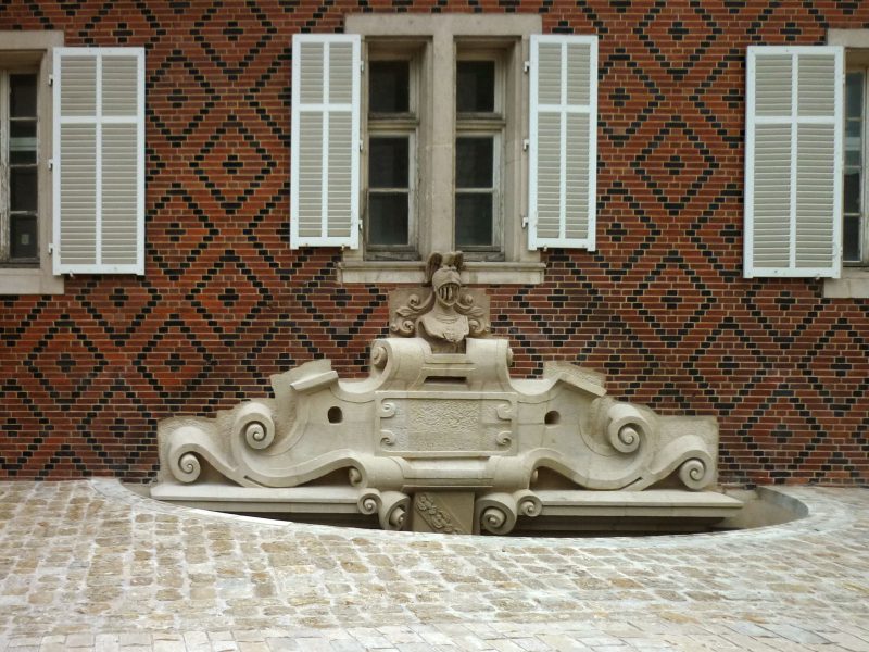 Agence Caillault ACMH – Porte de la Craffe – Nancy – Oculus sur la porte intérieur du passage voûté après restauration