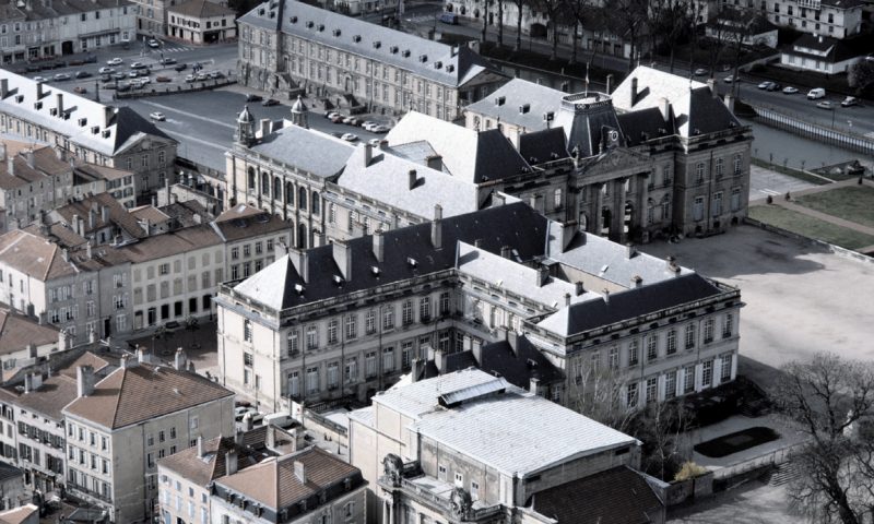 Lunéville, évolution des toitures du château – Congrès archéologique de France, 164e session, 2006