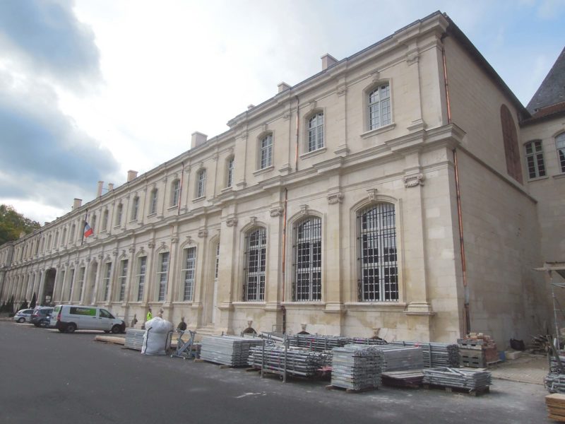 Agence Caillault ACMH – Abbaye de Saint-Mihiel – Façade orientale du grand logis après restauration