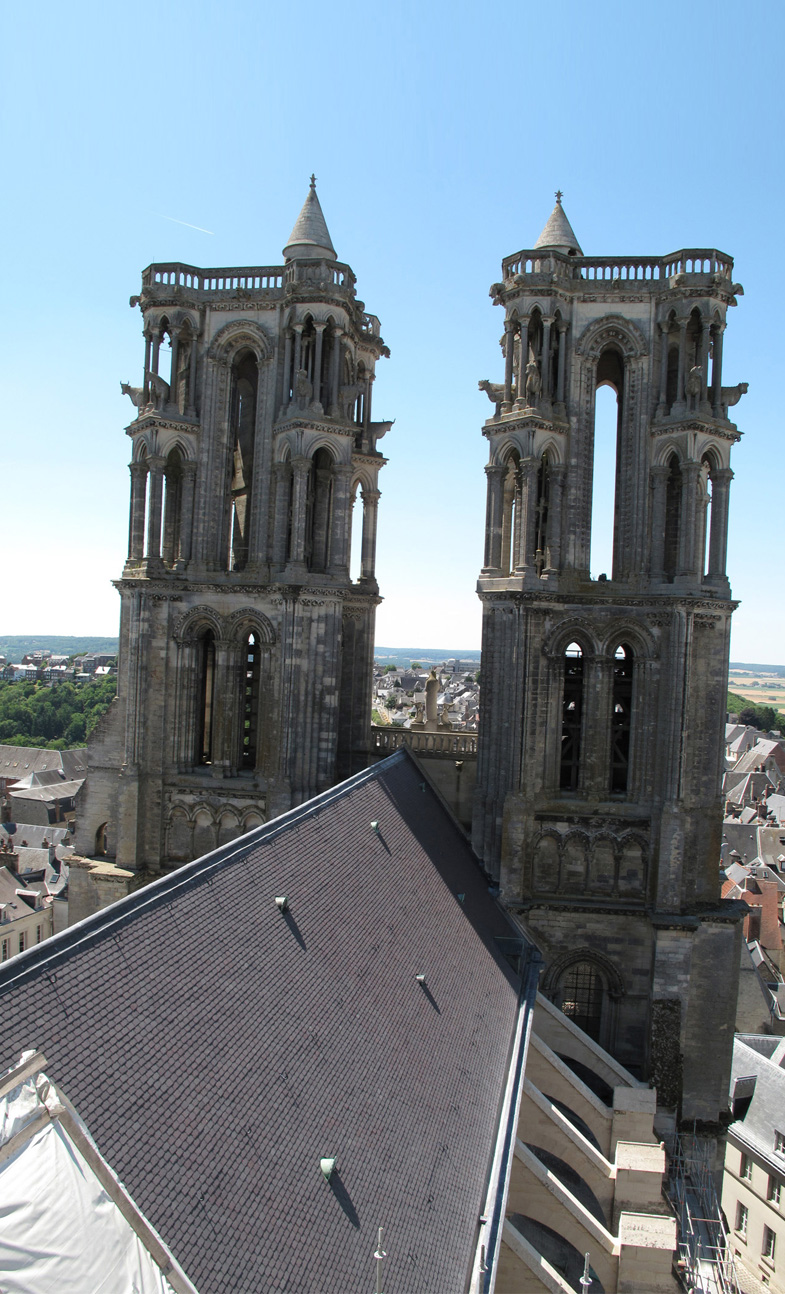 Agence Caillault ACMH – Cathédrale Notre-Dame de Laon – Couverture de la nef après restauration