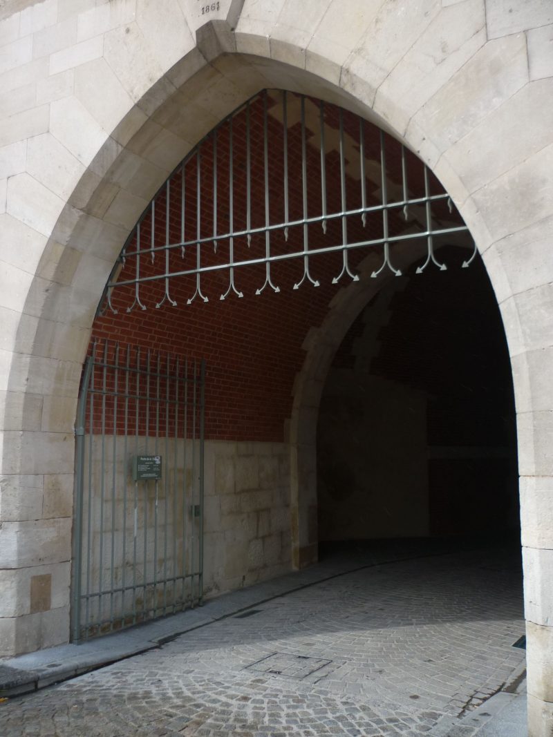 Agence Caillault ACMH – Porte de la Craffe – Nancy – Porte du châtelet restaurée