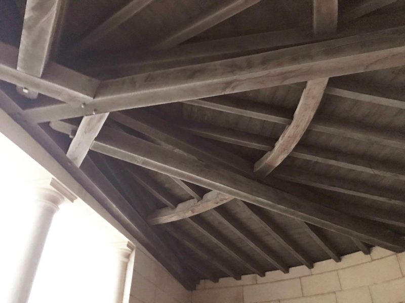 Agence Caillault ACMH – Grand lavoir-fontaine – Houdelaincourt – Charpente après restauration